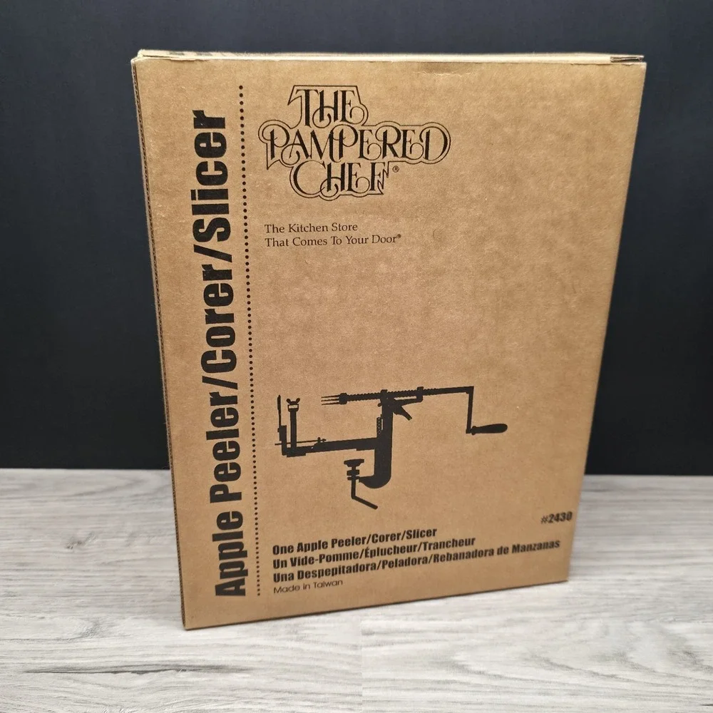 The Pampered Chef - #2430 - Apple Peeler/Corer/Slicer - Excellent Condition